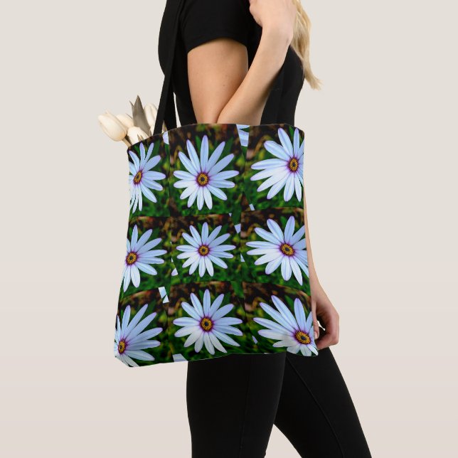 Bolsa Tote Padrão de margarida branca (Close Up)