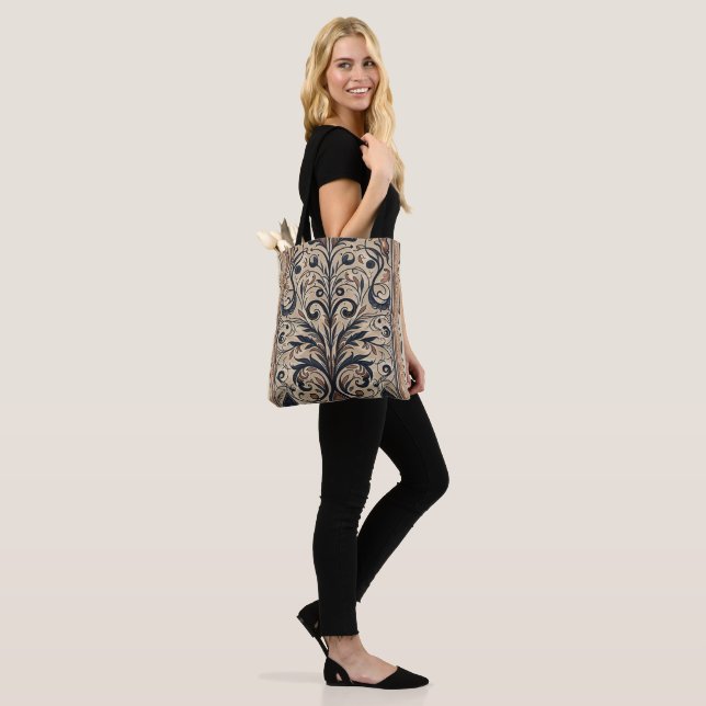 Bolsa Tote Padrão de Ritmo Linear Aria Grace Terra & Espírito (No(a) Modelo)
