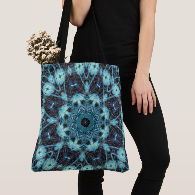 Bolsa Tote Padrão Geométrico Azul com Brilho Radiante (Close Up)