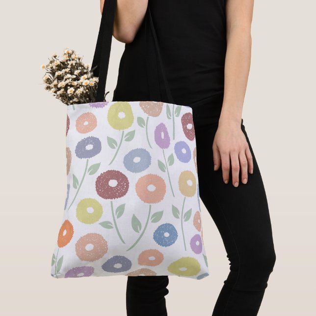 Bolsa Tote Padrão Grande Flor Fuzzy Pastéis em Branco (Close Up)