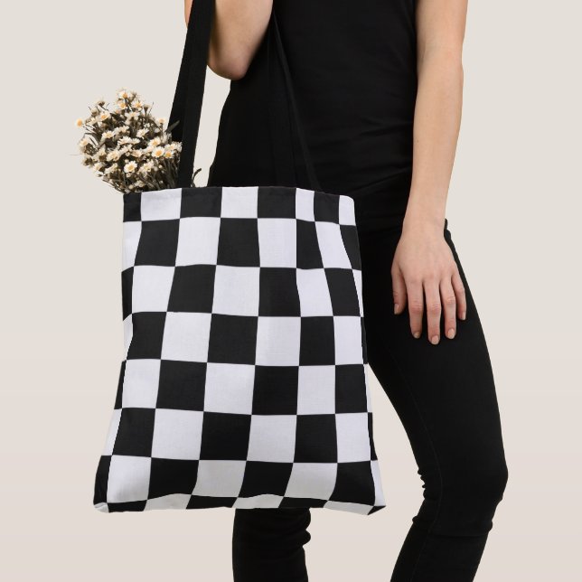 Bolsa Tote Padrão Xadrez Preto e Branco Chic e Ousado (Close Up)