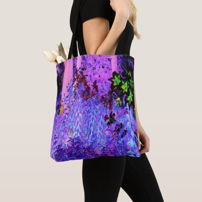 Bolsa Tote Paisagem de Black e Crimson Lily Garden (Close Up)