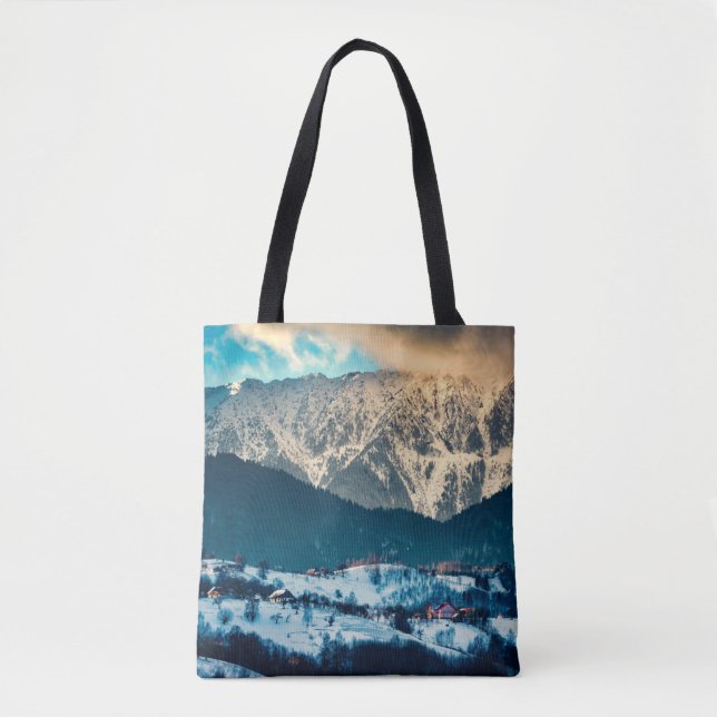 Bolsa Tote Paisagem de inverno na Montanha Cárptica. Bran, Ro (Frente)