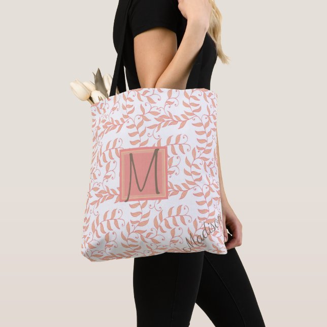 Bolsa Tote Peach Floral Natural Trendy Monograma (Close Up)