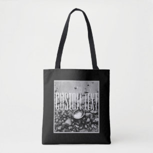 BOLSA TOTE PEDRA-CHUVA DE FOTO DA PRAIA MONOCROMÁTICA PRETA E
