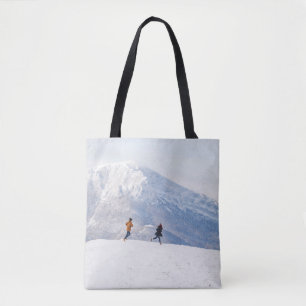 Bolsa Tote Pessoas se divertindo e correndo em montanhas