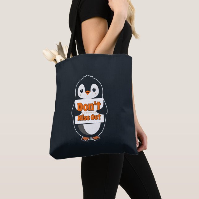 Bolsa Tote Pinguim com Sinal de Não Perca (Close Up)