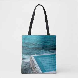 Bolsa Tote Piscina perto do mar