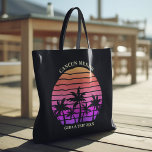 Bolsa Tote Praia Personalizada de Palmeiras, Rosa, Sunset Tro<br><div class="desc">Sacos de tote de praia legal,  cor-de-rosa-quente e preto,  para uma viagem de raparigas a uma ilha tropical. Apresenta belas palmeiras em frente a um pôr do sol rosa quente na praia. Design personalizado perfeito para o seu cruzeiro ou viagem de verão ao mar.</div>