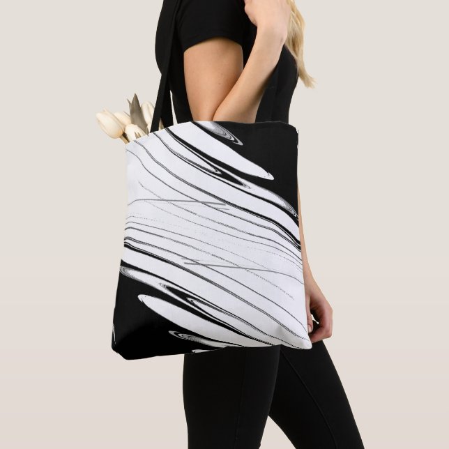 Bolsa Tote Preto e Branco Moderno (Close Up)