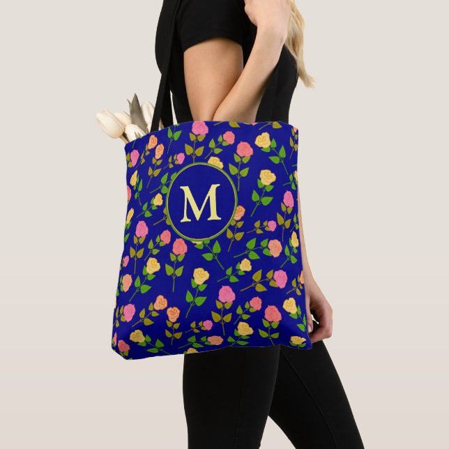 Bolsa Tote Pretty Blue Rose Pattern Monogram (Close Up)
