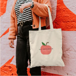 Bolsa Tote Professora da Apple | Nome Moderno Obrigado<br><div class="desc">Um design gráfico de fruta de maçã simples, na moda, vibrante, num estilo minimalista divertido, moderno e escandinavo em tons ou rosa vermelho e verde que pode ser facilmente personalizado com o nome de seus professores substituindo "Sra. Anderson" e um slogan substituindo "Obrigado" para fazer um obrigado verdadeiramente único que...</div>