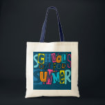 Bolsa Tote Professora no final do ano está fora no verão pass<br><div class="desc">A Escola do Final do Ano está Fora para o Verão no dia passado. Presente perfeito para seu pai, mãe, pai, homens, mulheres, amigos e familiares no Dia de Ação de Graças, Dia de Natal, Dia de as mães, Dia de os pais, 4 de julho de 1776 Dia Independente, Dia...</div>