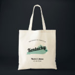 Bolsa Tote Qualquer Bag De Boas-Vindas Do Map De Cor Do Kentu<br><div class="desc">Saco de presentes de boas-vindas para convidados fora da cidade para o seu casamento, com a imagem de Kentucky. Você pode editar as cores de qualquer parte desta design, assim como mover o coração para o local do seu casamento. Para alterar as cores, clique em personalizar e, em seguida, "editar...</div>