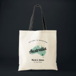 Bolsa Tote Qualquer Saco De Boas-Vindas Da Austrália De Cor,<br><div class="desc">Saco de presentes de boas-vindas para convidados fora da cidade para o seu casamento, com a imagem da Austrália. Você pode editar as cores de qualquer parte desta design, assim como mover o coração para o local do seu casamento. Para alterar as cores, clique em personalizar e, em seguida, "editar...</div>
