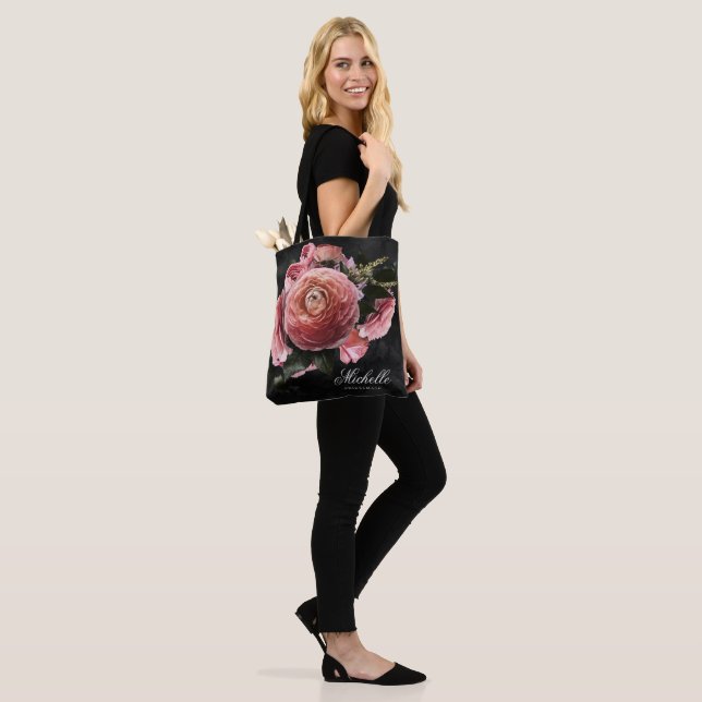 Bolsa Tote Ramalhete Floral Rosa Romântico em Preto (No(a) Modelo)