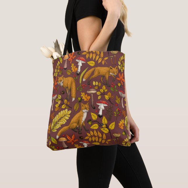 Bolsa Tote Raposas de outono de chocolate marrom (Close Up)
