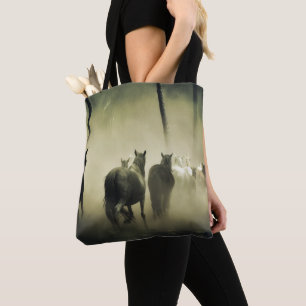 Bolsa Tote Rebanho do cavalo na névoa