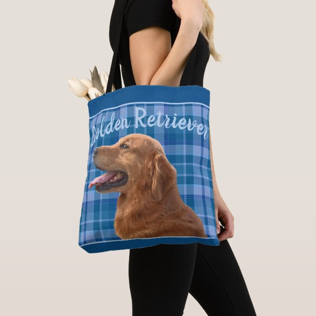 Bolsa Tote Retriever de ouro na Xadrez Azul (Close Up)