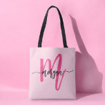 Bolsa Tote Rosa Vibrante Moderno Nome Monograma Menina Script<br><div class="desc">Carregue seus pertences essenciais com estilo com nossa Bolsa Tote Nome Monograma Menina com Grafismo Moderno Rosa! Com um design rosa vibrante, esta bolsa é personalizada com o seu nome em uma fonte moderna e elegante para um visual moderno e personalizado. Perfeita para compras, escola ou uso diário, oferece amplo...</div>