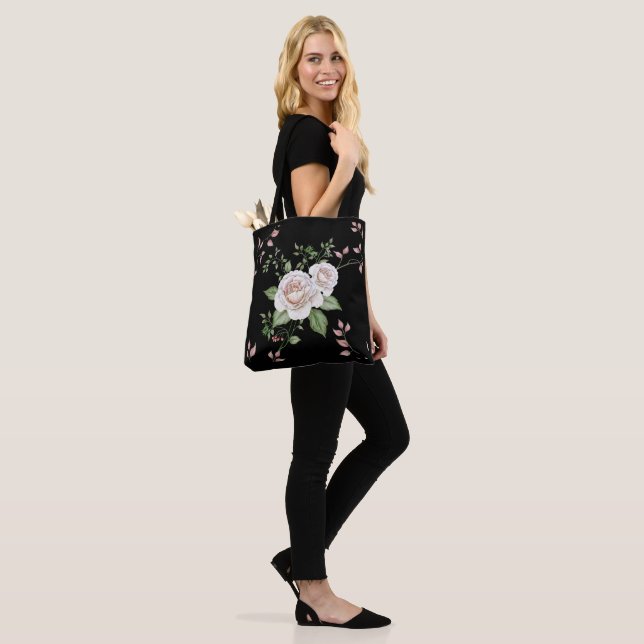 Bolsa Tote Rosas em Flor (No(a) Modelo)