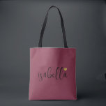Bolsa Tote Roteiro personalizado para madrinha em burgundy<br><div class="desc">Uma bolsa burgundy moderna e elegante com nome em preto e coração dourado,  perfeita para pedir alguém em casamento como madrinha. Suas madrinhas podem encher a bolsa com itens essenciais para as viagens da despedida de solteira ou com itens essenciais para levar na manhã do casamento.</div>