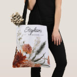Bolsa Tote Saca de mão para buquê floral rústico para damas d<br><div class="desc">Dê um presente às suas damas de honra que elas realmente usarão com este saco de mão de buquê floral rústico boho. Personalizado com um primeiro nome e o papel no casamento,  este saco pode ser usado para muitas coisas.</div>