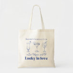 Bolsa Tote Saco de Tote da Bachelorette Vegas<br><div class="desc">"Lucky in Love" temou as malas de tote para combinar com a sua festa de solteira! Esses acessórios personalizáveis e temáticos de Las Vegas fazem presentes perfeitos para as damas de honra. Mude as cores, o nome da noiva, algumas das fontes, o tipo de saco de tote etc. e faça...</div>