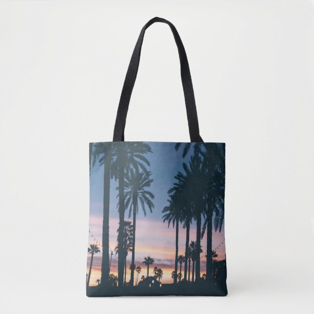 Bolsa Tote Silhouette of houses beside palm trees and pathway (Frente)