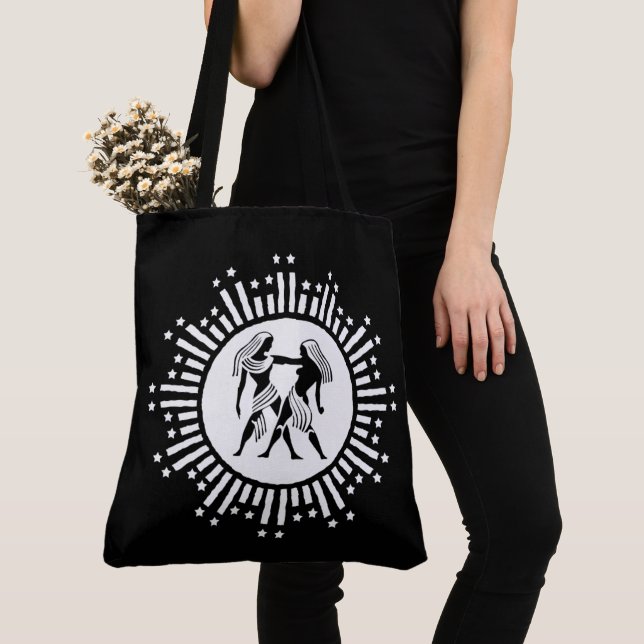 Bolsa Tote Símbolo do Zodíaco de Gêmeos com Estrelas Preto e  (Close Up)