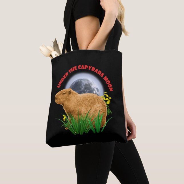 Bolsa Tote Sob a Lua do Capivara Animal Fofo (Close Up)
