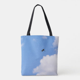 Bolsa Tote Solitary Bird Soaring Through Bright Blue Sky with