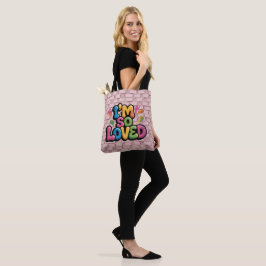 Bolsa Tote Tag de Grafite 'Eu Sou Muito Amado' em Tijolo Rosa