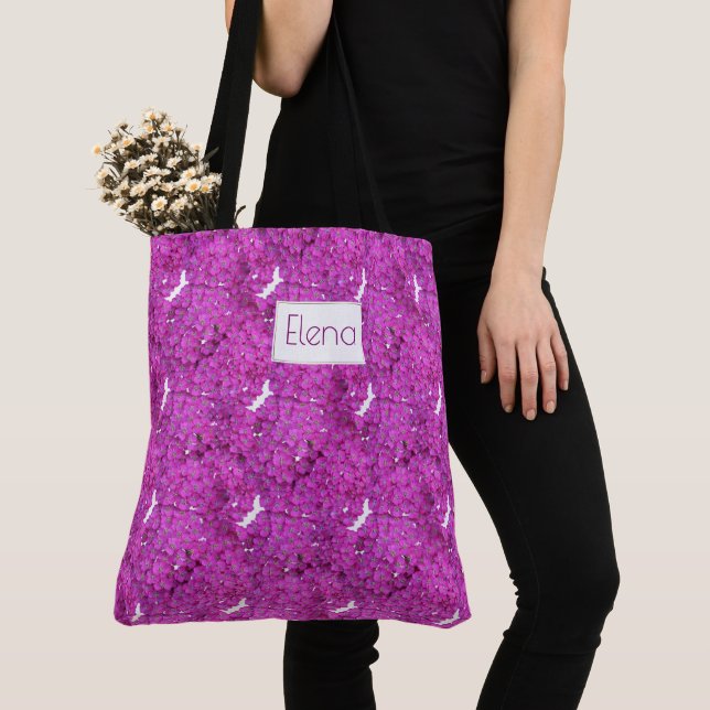 Bolsa Tote Teste padrão floral roxo. Nome (Close Up)