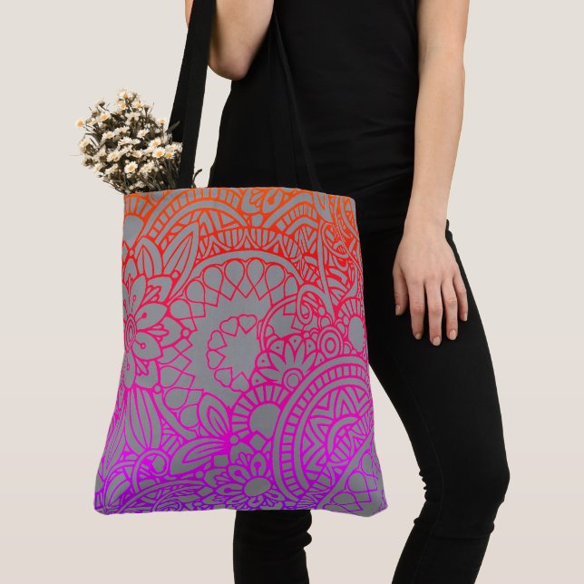 Bolsa Tote Tot de Flores Laranja Roxo e Fundo Cinza (Close Up)