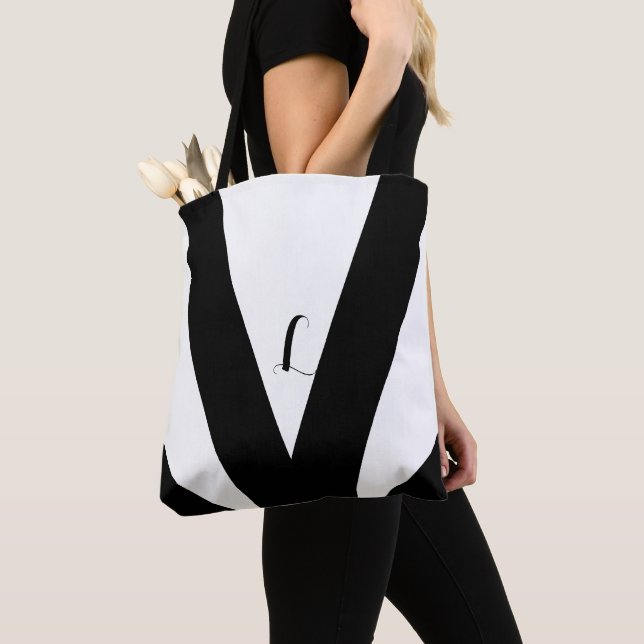 Bolsa Tote Triângulo preto e branco e lascas (Close Up)