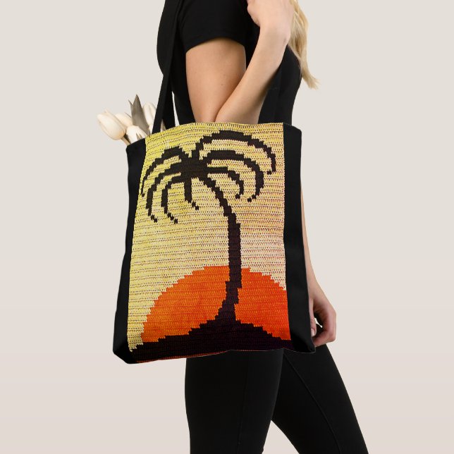 Bolsa Tote Tropics Palm Tree Perfil Sunset Artisan Crochet (Close Up)