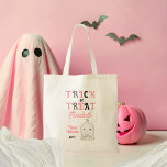 Bolsa Tote Truque Fantasma Bonito ou Tratar Halloween<br><div class="desc">O fantasma rosa bonito,  cor-de-rosa,  acentua a design de feriado "Trick or Tratat" "Happy Halloween". Design composto por Designs Holiday Hearts.</div>