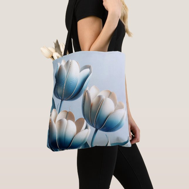 Bolsa Tote Tulipas Azuis e Brancas Elegantes (Close Up)