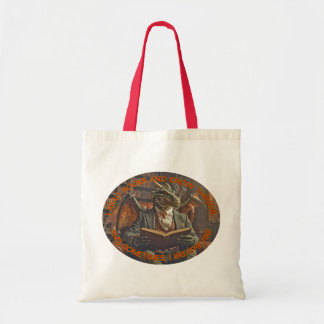 Bolsa Tote Um dragão lendo para aprender e se divertir.