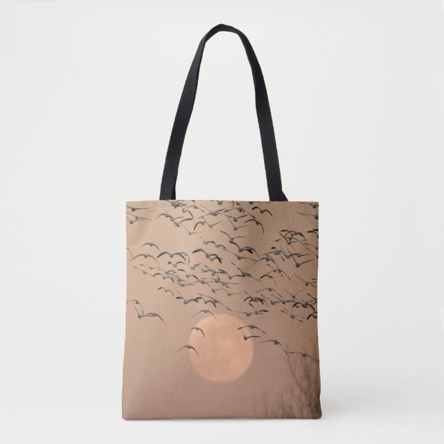 Bolsa Tote Um grupo de gansos-das-neves migratórios (Frente)