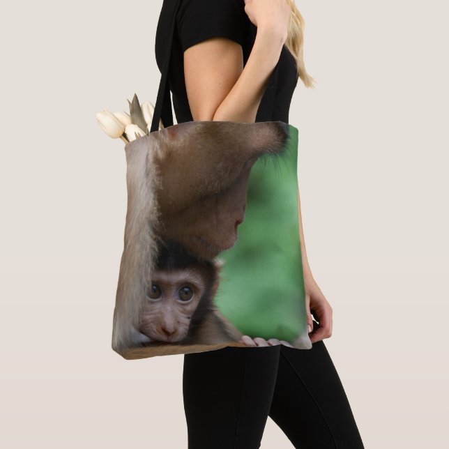 Bolsa Tote Um Macaque e do bebê são mãe (Close Up)