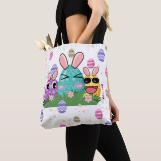 Bolsa Tote Uma cesta de páscoa azul com ovo roxo e amarelo