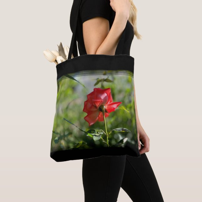 Bolsa Tote Uma rosa vermelha (Close Up)
