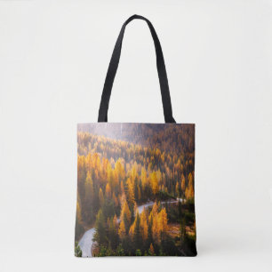 Bolsa Tote Vista de excelente da estrada sinuosa. Dramático e