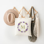 Bolsa Tote Whimsical Floral Wreath Monograma<br><div class="desc">Saco de tote personalizado com um quadro floral brilhante ilustrado e branco,  personalizado com seu monograma ou outro texto personalizado. Clique em Personalizar para alterar as fontes e cores do texto para criar a sua própria design única. Adorável para presentes de damas de honra!</div>