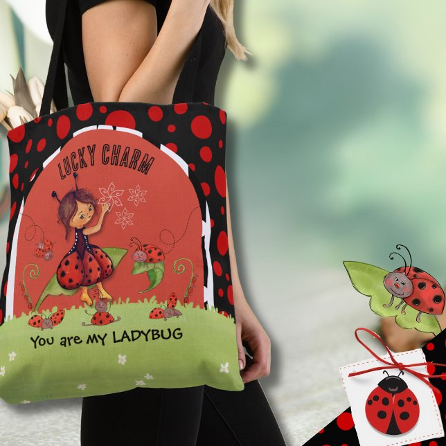 Bolsa Tote Whimsical Ladybug Garden "Lucky Charm" Wrap-Around (Whimsical Ladybug Garden Lucky Charm Wrap-Around Tote Bag)