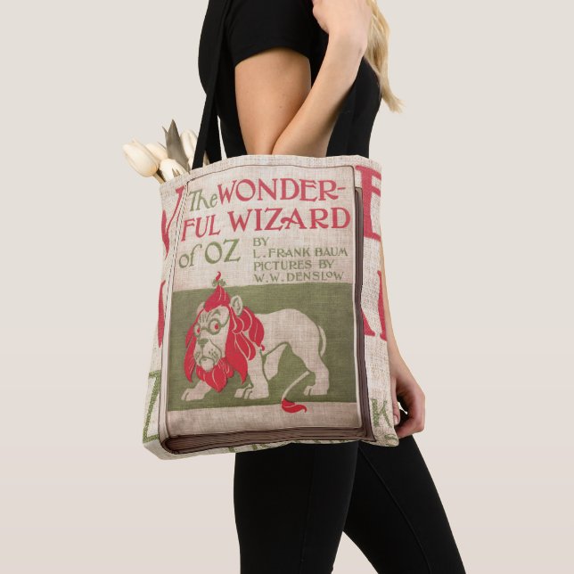 Bolsa Tote Wizard of Oz Reading Nook (Close Up)