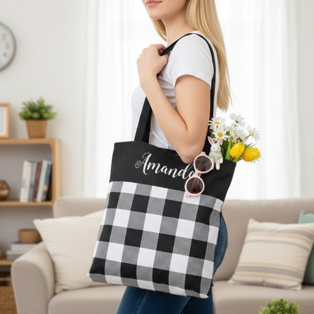 Bolsa Tote Xadrez de Buffalo Preto e Branco Personalizada (Black and White Buffalo Plaid Personalized Tote Bag, spring/ summer.  Add your name or special text.)