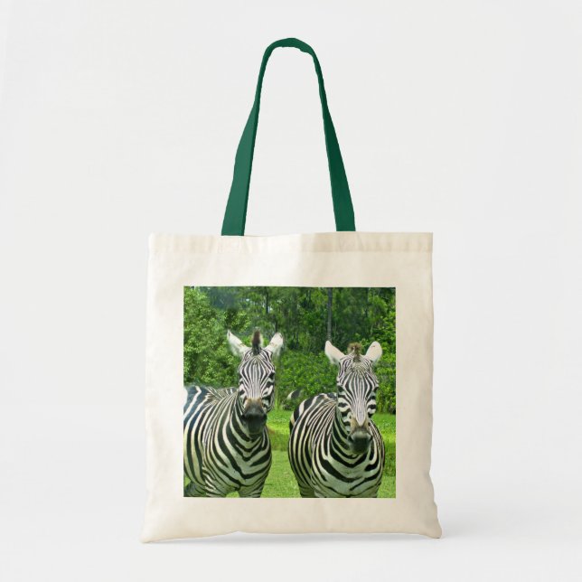 Bolsa Tote Zebra Charm: Um Par Gracioso na Natureza (Frente)